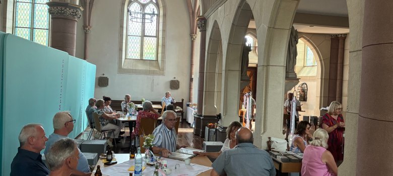 Das Bild zeigt das Kulturcafé
in Kehrig am Mittsommertag
