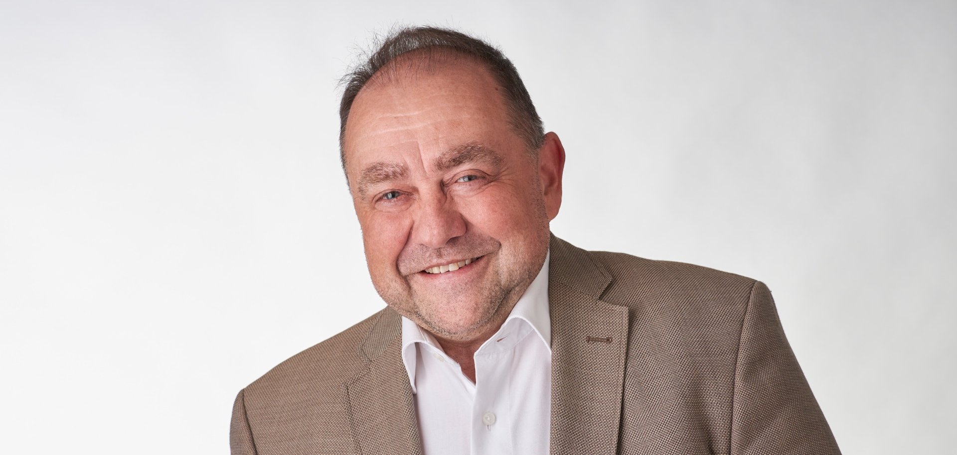 Das Bild zeigt Bürgermeister Alfred Schomisch