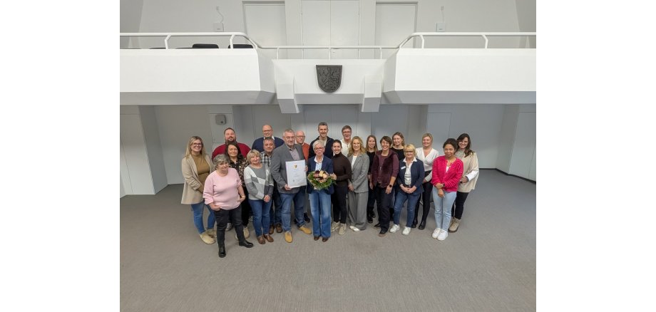 Das Bild zeigt die Verabschiedung von Waltraud Stenz