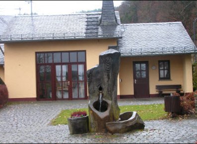Hier sehen Sie das Gemeindehaus in Welschenbach