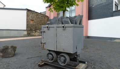 Hier sehen Sie den Gemeindeplatz in Kehrig