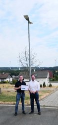 Das Bild zeigt Ortsbürgermeister Fabian Steffens und Bürgermeister Timo Kanzinger